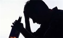 مصرف الکل ابتلا به سرطان پوست را افزایش می‌دهد