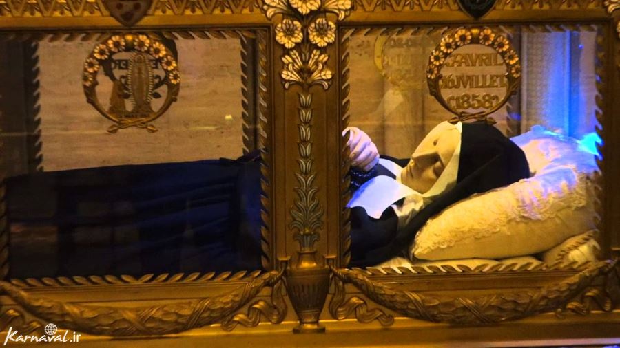 جسد سالم قدیسه فرانسوی پس از 136 سال